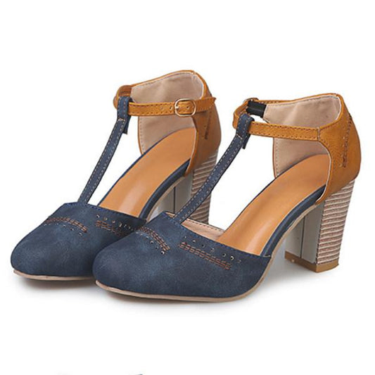 Cora - High-heeled shoes with round toe and pointed strap